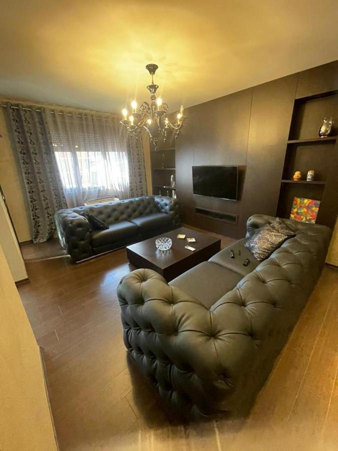 Luxury Apartment City Centre ティラナ エクステリア 写真