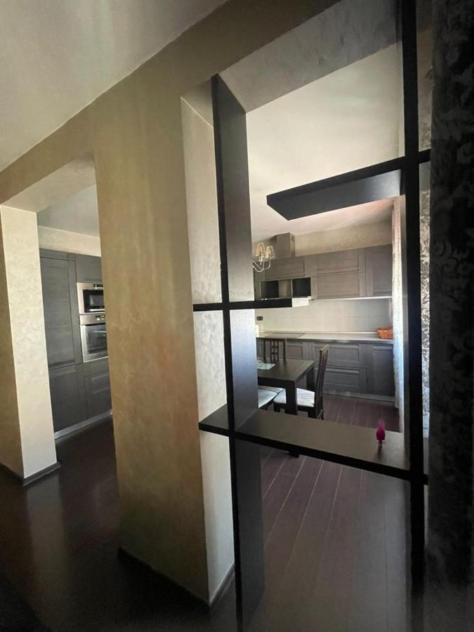 Luxury Apartment City Centre ティラナ エクステリア 写真