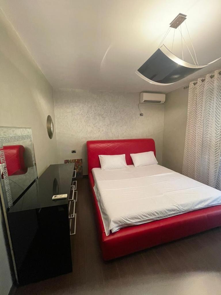 Luxury Apartment City Centre ティラナ エクステリア 写真
